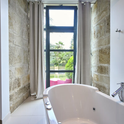 The Castle Apartment - luxury château hotel Ardèche